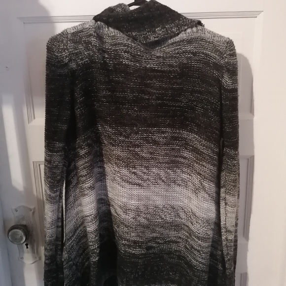 Sweater - Picture 2 of 2